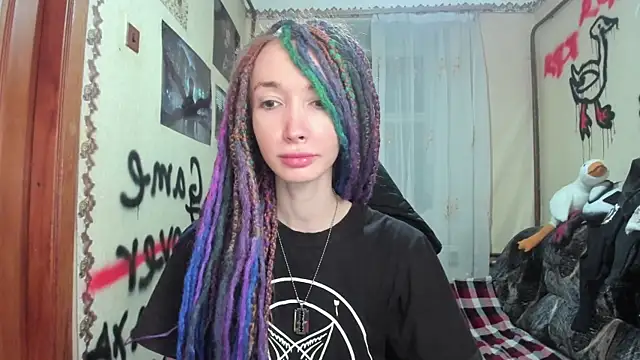 Roxy Silver online show from 01.23.25