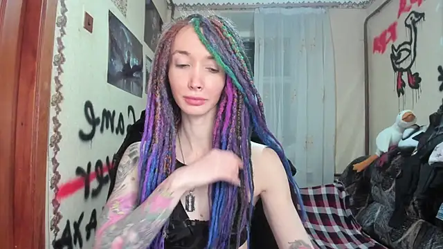 Roxy Silver online show from 01.24.25