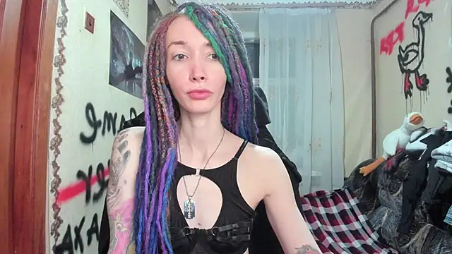 Roxy Silver online show from 01.25.25