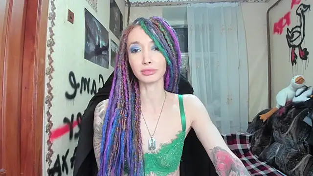 Roxy Silver online show from 02.02.25