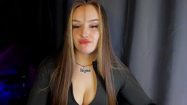 Snapshot of little_m0use chatting on 01.22.25 little m0use online show from 01.22.25