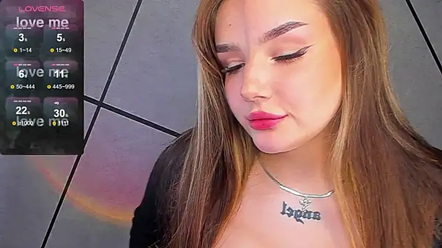 Snapshot of little_m0use chatting on 09.13.25 little m0use online show from 09.13.25