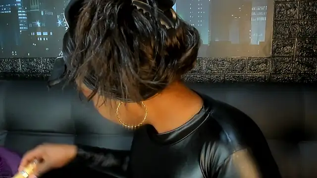 Snapshot of Charlotte__Brown_ chatting on 10.21.25 Charlotte Brown online show from 10.21.25