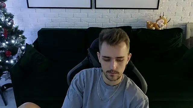 Snapshot of Larstar01 chatting on 12.07.24 Larstar01 online show from 12.07.24