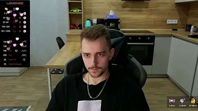 Snapshot of Larstar01 chatting on 01.16.25 Larstar01 online show from 01.16.25