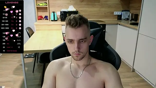 Snapshot of Larstar01 chatting on 02.04.25 Larstar01 online show from 02.04.25