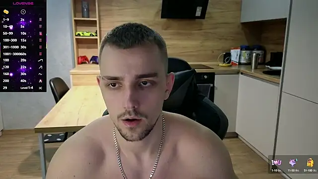 Snapshot of Larstar01 chatting on 03.08.25 Larstar01 online show from 03.08.25