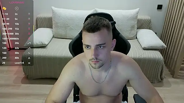 Snapshot of Larstar01 chatting on 09.21.25 Larstar01 online show from 09.21.25