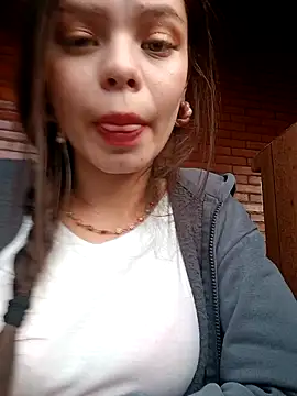 Snapshot of Violeta_12- chatting on 12.12.24 Violeta 12- online show from 12.12.24