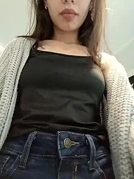 Snapshot of Violeta_12- chatting on 12.28.24 Violeta 12- online show from 12.28.24