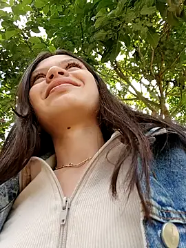 Snapshot of Violeta_12- chatting on 01.15.25 Violeta 12- online show from 01.15.25