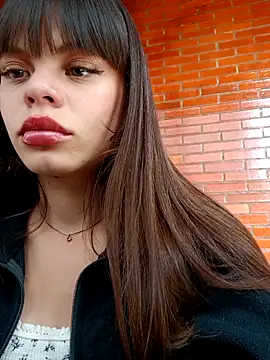 Snapshot of Violeta_12- chatting on 10.06.25 Violeta 12- online show from 10.06.25
