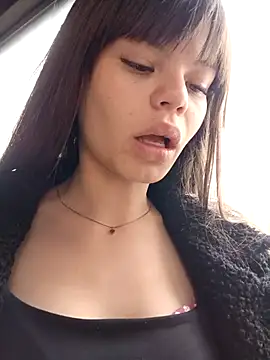Snapshot of Violeta_12- chatting on 10.08.25 Violeta 12- online show from 10.08.25