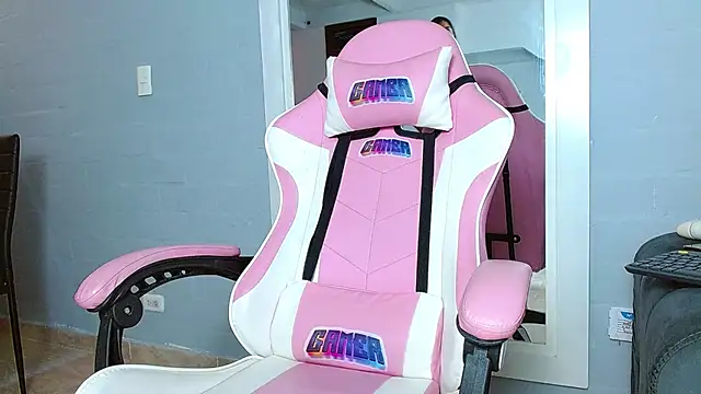 Snapshot of rousebonnett chatting on 12.09.24 rousebonnett online show from 12.09.24