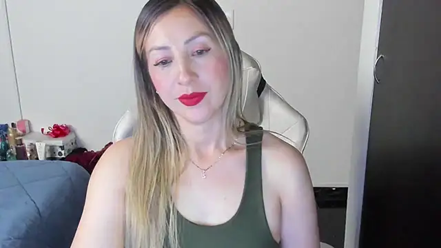 Snapshot of Andreina_Suann chatting on 02.11.25 Andreina Suann online show from 02.11.25