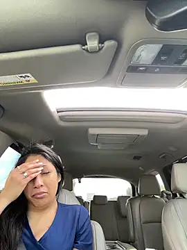 Snapshot of Gin4Cole chatting on 01.29.25 Gin4Cole online show from 01.29.25