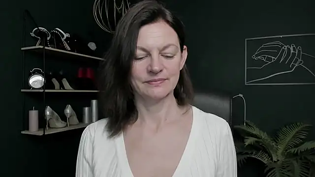 VivianWILD online show from 11.05.25