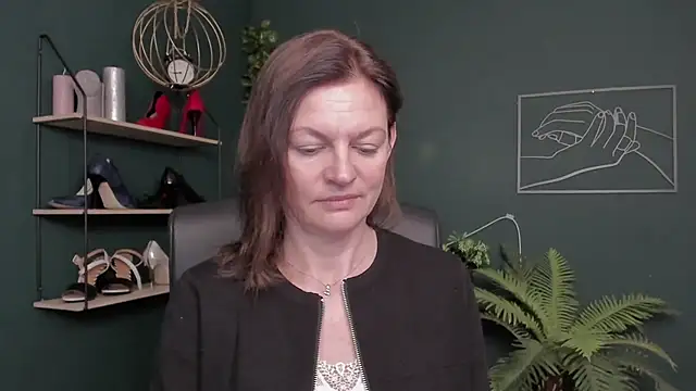 VivianWILD online show from 11.12.25