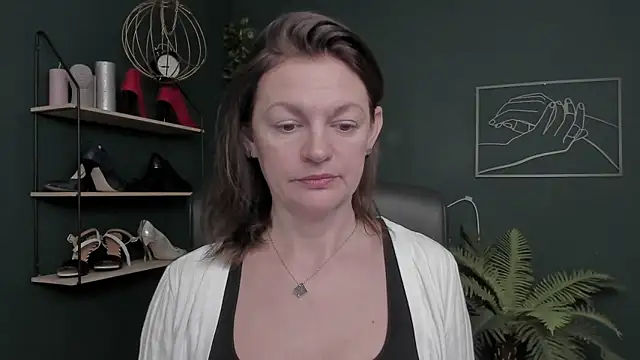 VivianWILD online show from 11.14.25