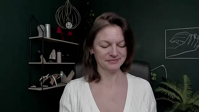 VivianWILD online show from 12.04.25