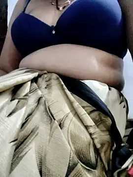 Snapshot of Januhot18 chatting on 12.22.24 Januhot18 online show from 12.22.24