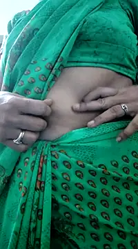 Snapshot of Januhot18 chatting on 12.24.24 Januhot18 online show from 12.24.24