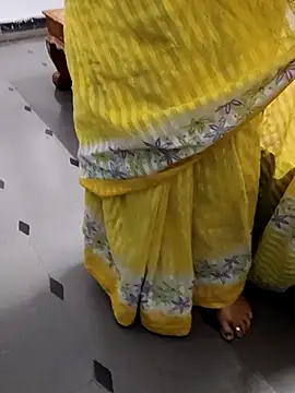 Snapshot of Januhot18 chatting on 02.17.25 Januhot18 online show from 02.17.25