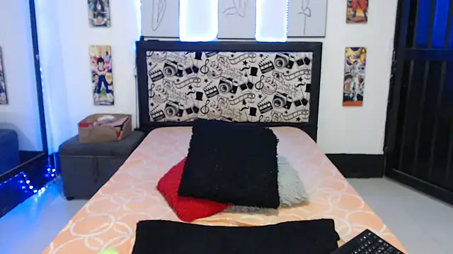 Rihana14 online show from 02.18.25