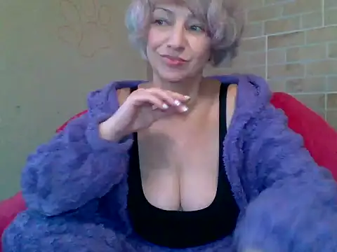 Snapshot of Lorie_Carrie chatting on 01.09.25 Lorie Carrie online show from 01.09.25