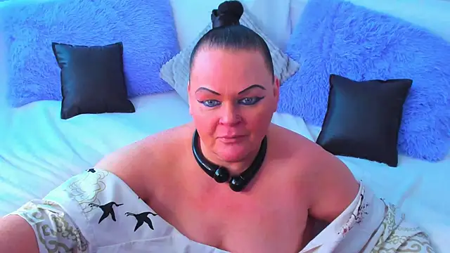 Snapshot of MilanaBiegert chatting on 02.09.25 MilanaBiegert online show from 02.09.25