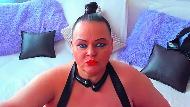 Snapshot of MilanaBiegert chatting on 03.07.25 MilanaBiegert online show from 03.07.25