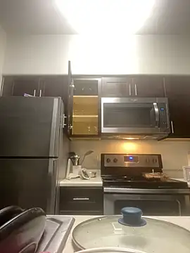 Snapshot of lolabun247 chatting on 12.26.24 lolabun247 online show from 12.26.24