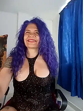 Snapshot of freyadevil333 chatting on 01.11.25 freyadevil333 online show from 01.11.25