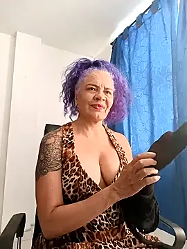 Snapshot of freyadevil333 chatting on 02.04.25 freyadevil333 online show from 02.04.25