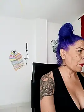 Snapshot of freyadevil333 chatting on 09.24.25 freyadevil333 online show from 09.24.25