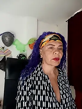 Snapshot of freyadevil333 chatting on 10.18.25 freyadevil333 online show from 10.18.25