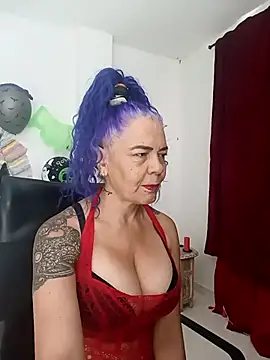 Snapshot of freyadevil333 chatting on 10.19.25 freyadevil333 online show from 10.19.25