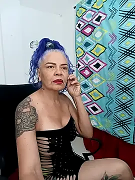 freyadevil333 online show from 10.25.25