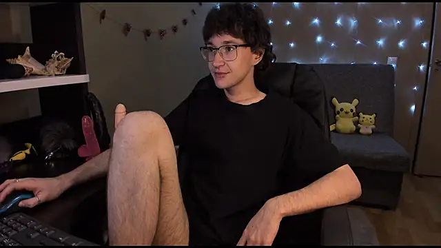 Snapshot of zackstivens chatting on 01.10.25 zackstivens online show from 01.10.25