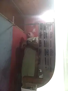 Snapshot of Pela1984 chatting on 10.29.25 Pela1984 online show from 10.29.25