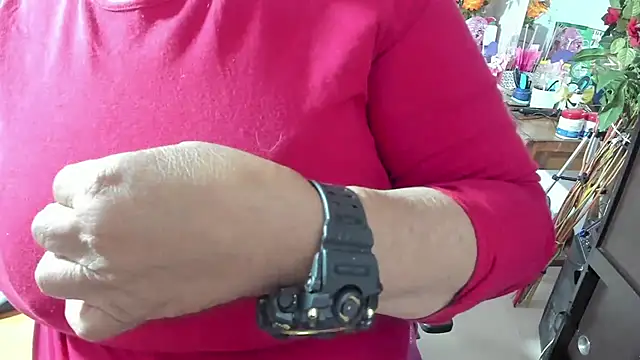 Snapshot of Mrs_mommy_ chatting on 09.24.25 Mrs mommy online show from 09.24.25