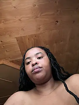 Snapshot of Linahlove chatting on 03.07.25 Linahlove online show from 03.07.25