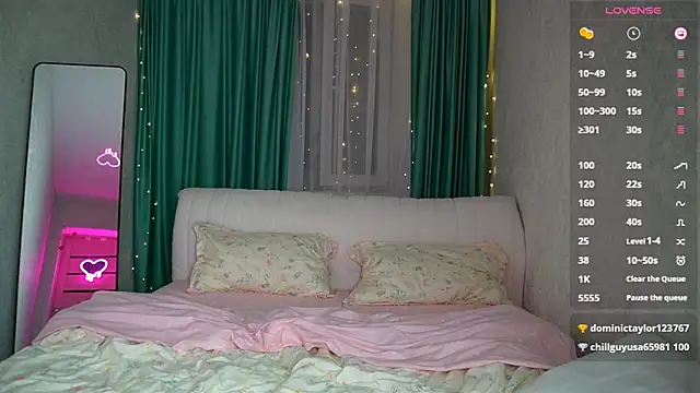 Snapshot of soffy__kisss chatting on 03.15.25 soffy  kisss online show from 03.15.25