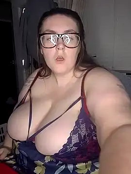 Snapshot of CummingStars98 chatting on 11.09.25 CummingStars98 online show from 11.09.25