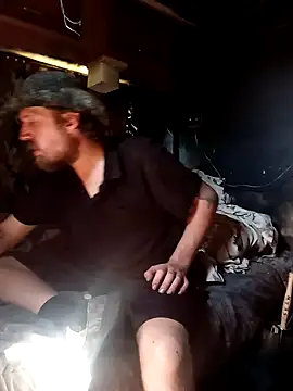 Snapshot of hothippie420 chatting on 09.17.25 hothippie420 online show from 09.17.25