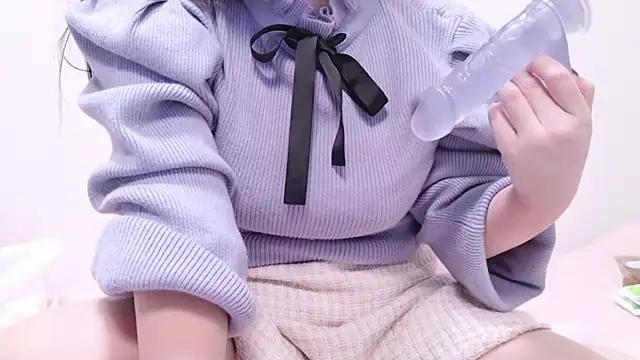 Snapshot of x--Miu--x chatting on 12.17.24 x--Miu--x online show from 12.17.24