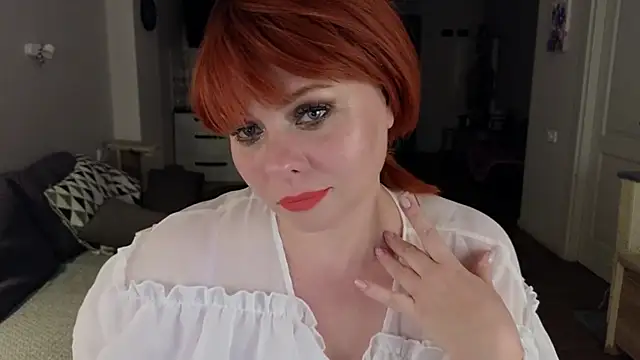 Snapshot of Gray_swann chatting on 10.04.25 Gray swann online show from 10.04.25