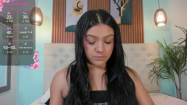 NicolleeEvanss online show from 02.05.25