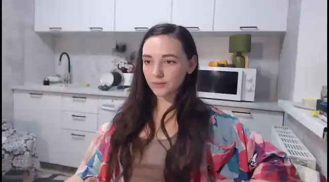 Snapshot of StacyMind chatting on 12.18.24 StacyMind online show from 12.18.24