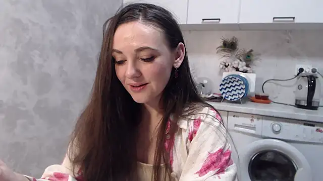 Snapshot of StacyMind chatting on 02.08.25 StacyMind online show from 02.08.25